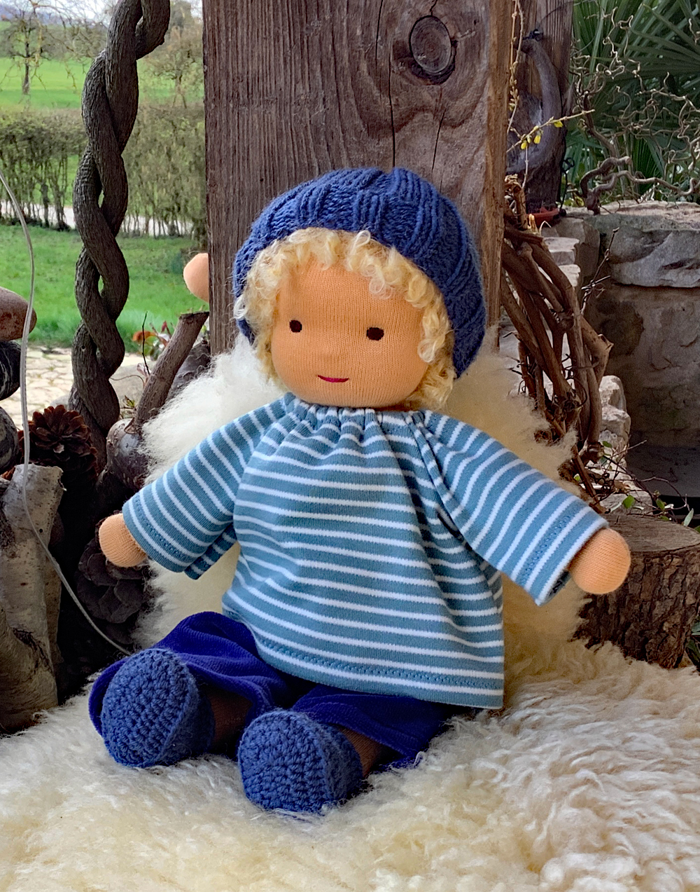 Kleine Stoffpuppe nach Waldorfart Max