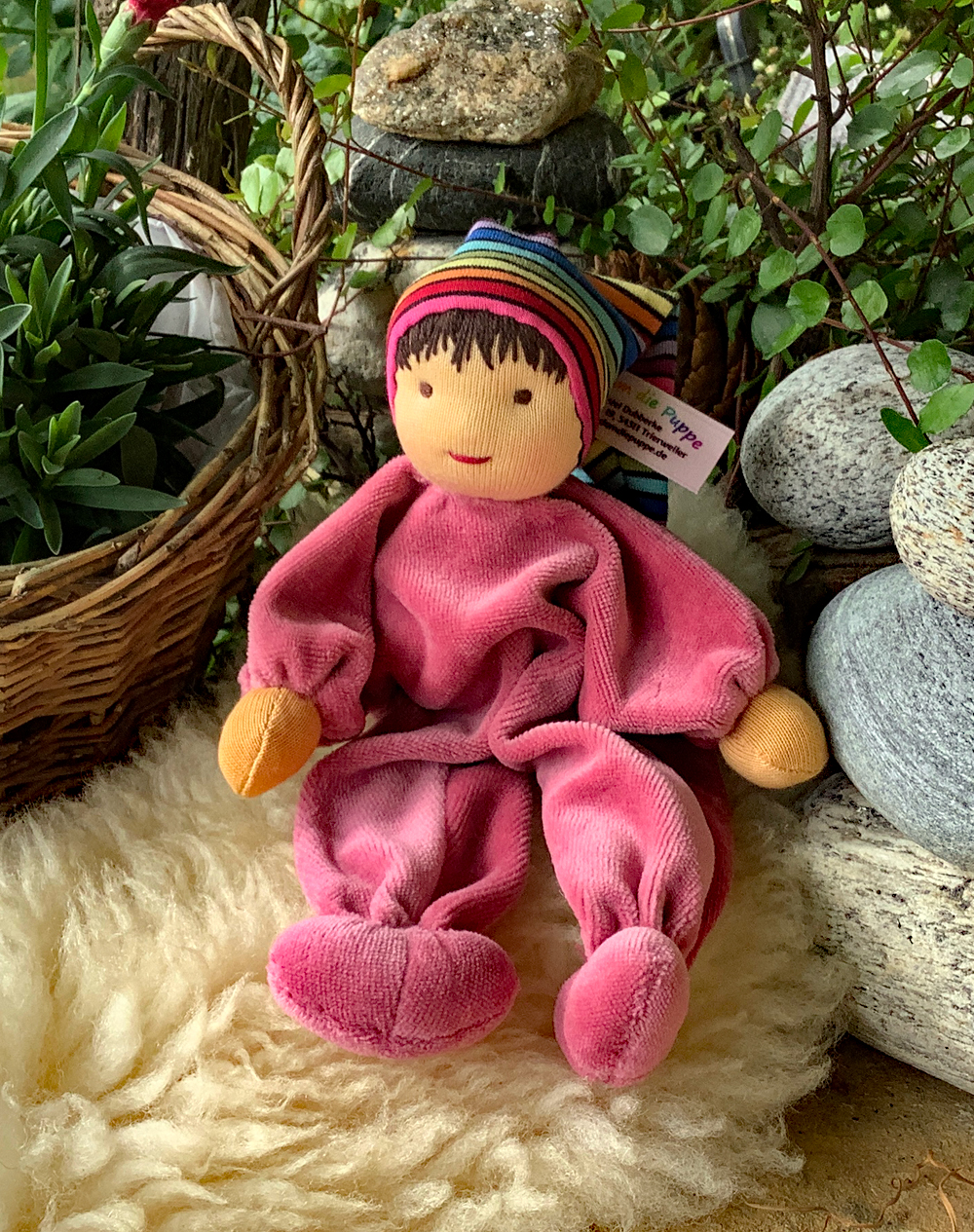 Minipüppchen nach Art der Waldorfpuppe Beere hell – Bild 3