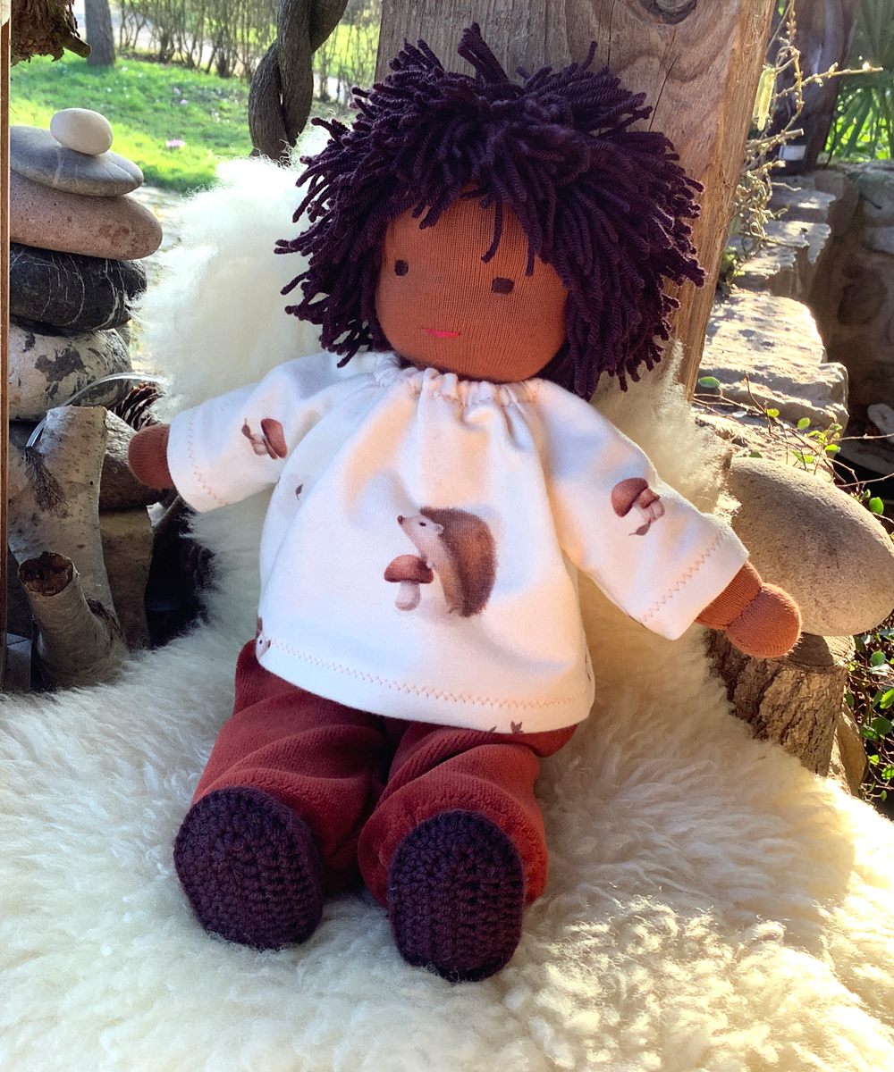 Kleine Stoffpuppe nach Waldorfart Amir – Bild 4