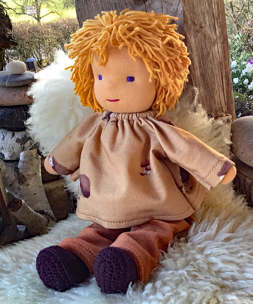 Kleine Stoffpuppe nach Waldorfart Noah – Bild 4