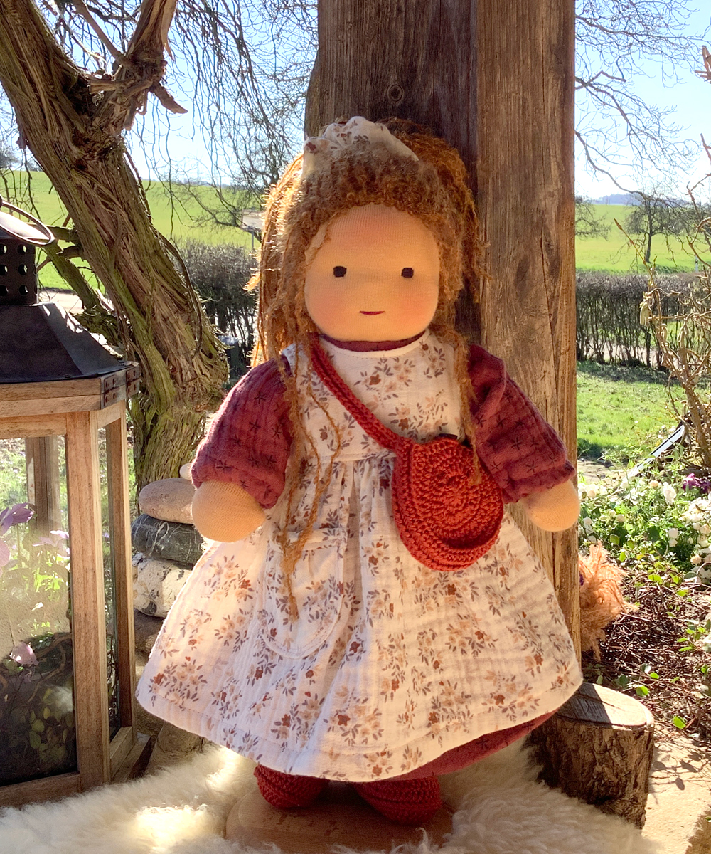 Stoffpuppe nach Waldorfart Mila