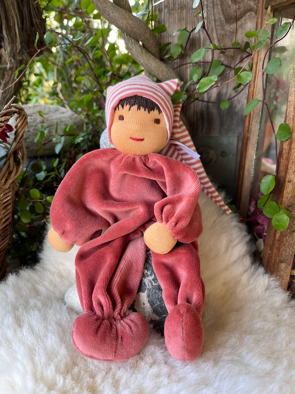 Minipüppchen nach Art der Waldorfpuppe Rosenholz-2 – Bild 2