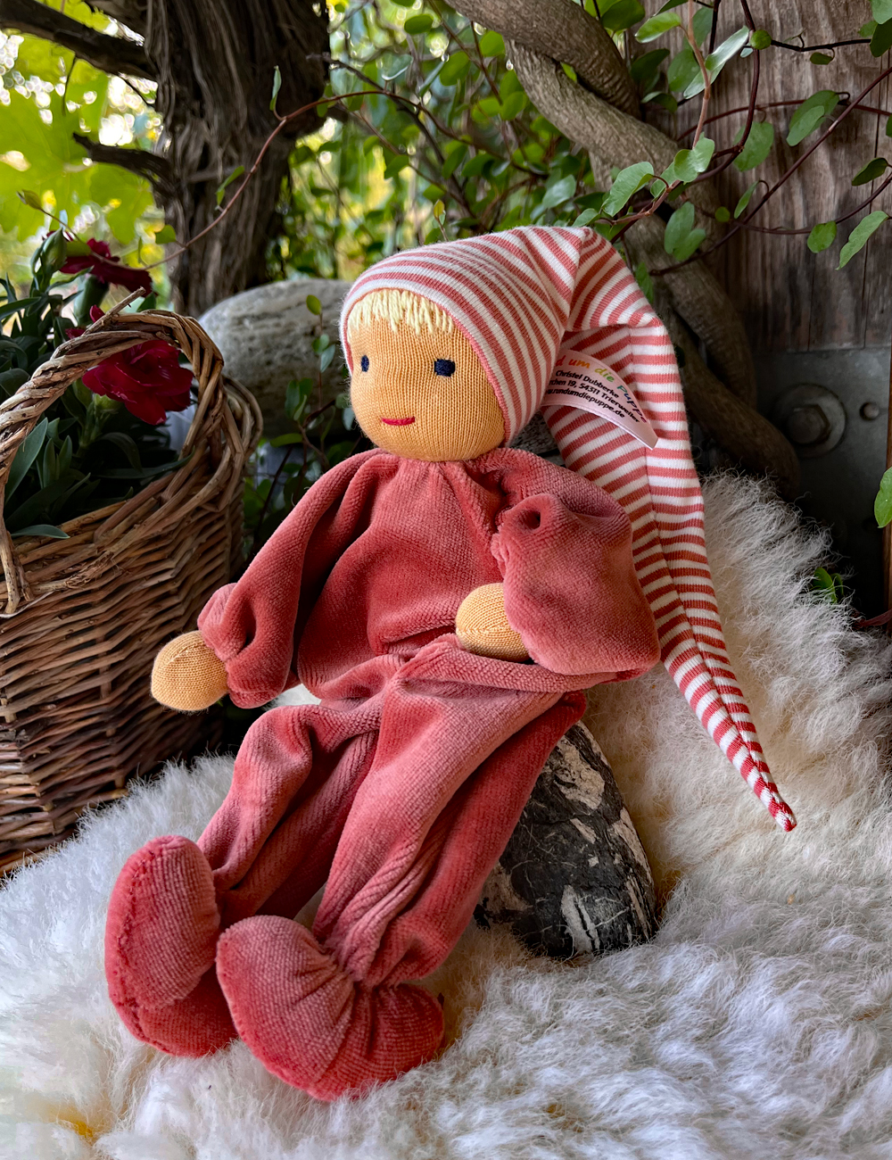 Minipüppchen nach Art der Waldorfpuppe Rosenholz – Bild 2